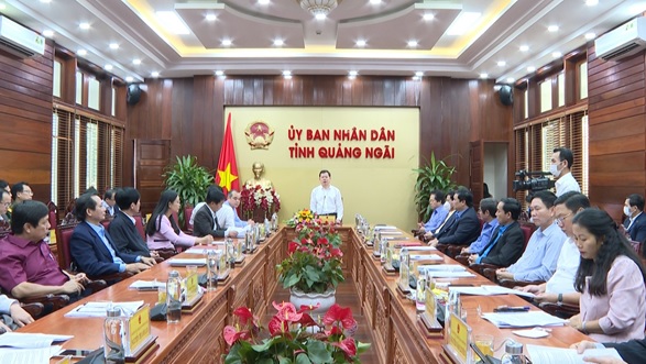 Chủ tịch UBND tỉnh Đặng Văn Minh chủ trì phiên họp đầu năm 2022